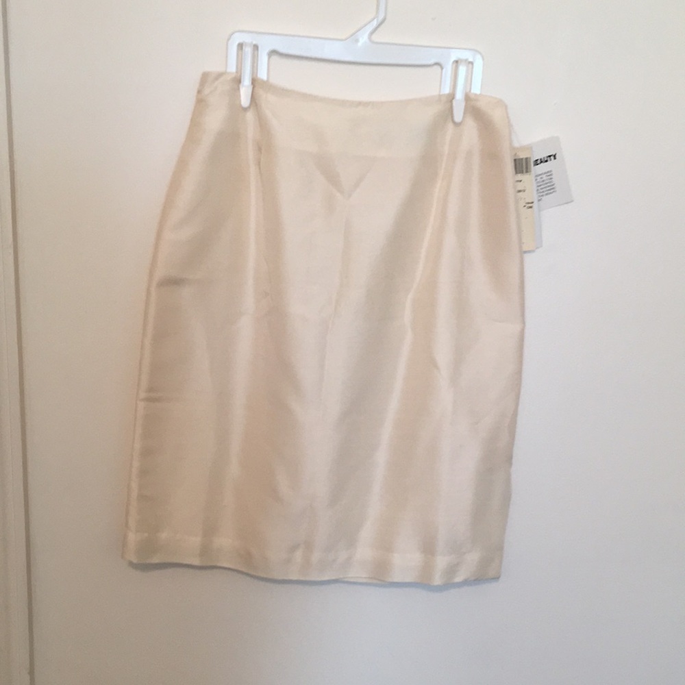 Cream silk Harris Wallace skirt size 4